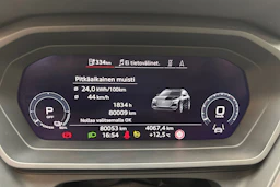 valkoinen Audi Q4 e-tron 2023 kuva 19.