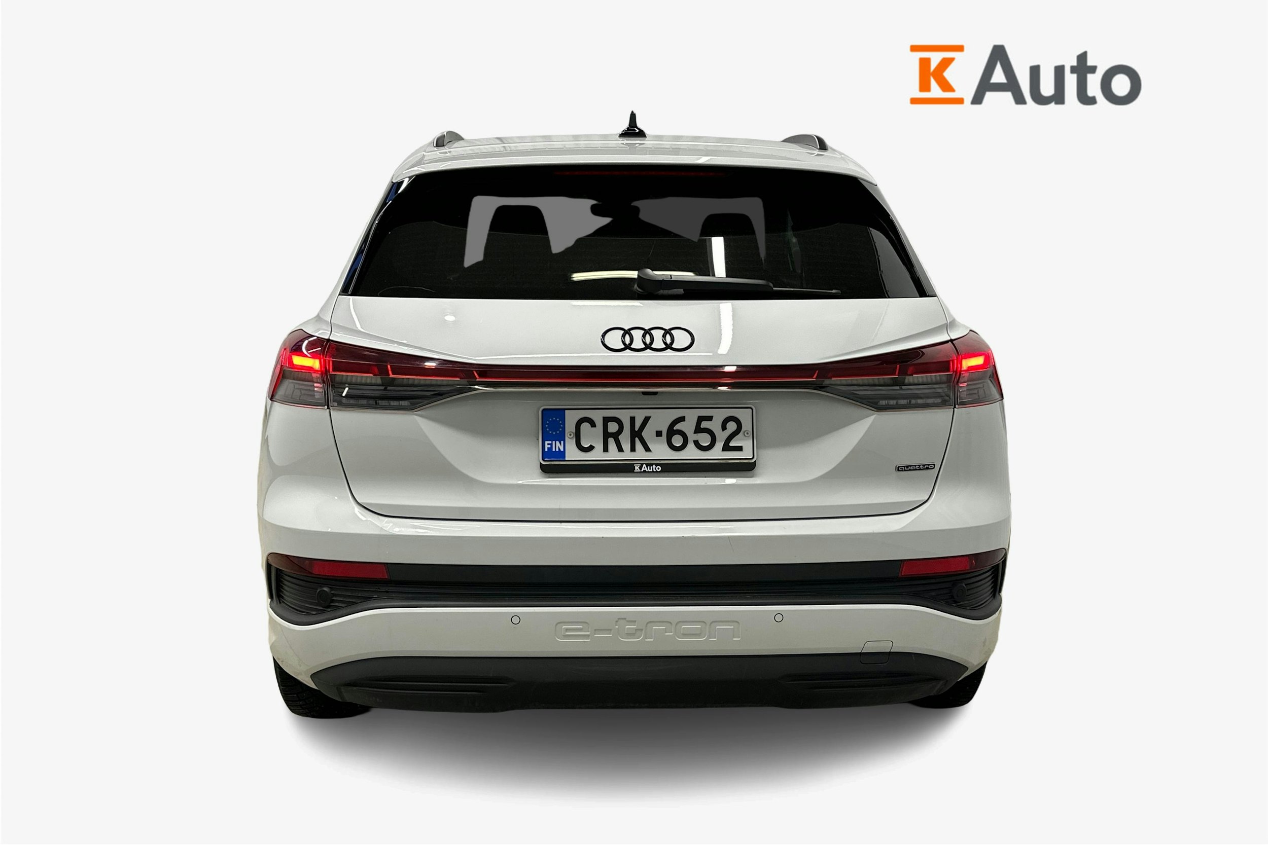 valkoinen Audi Q4 e-tron 2023 kuva 3.