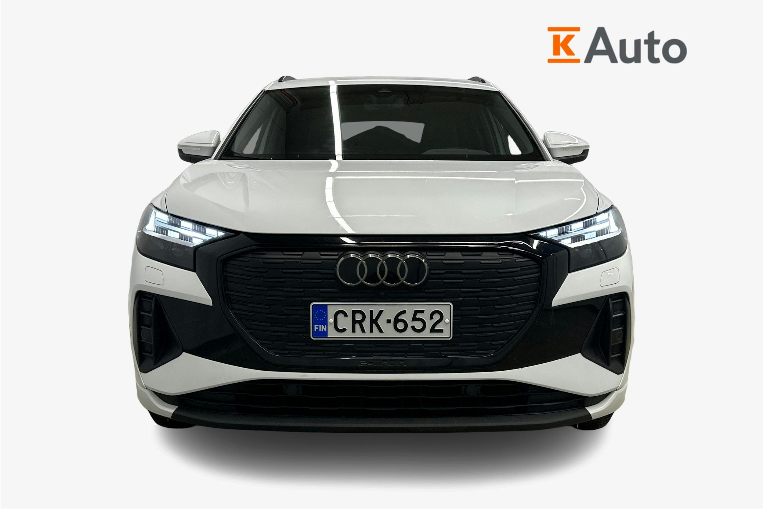 valkoinen Audi Q4 e-tron 2023 kuva 5.