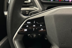 valkoinen Audi Q4 e-tron 2023 kuva 18.