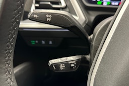 valkoinen Audi Q4 e-tron 2023 kuva 21.