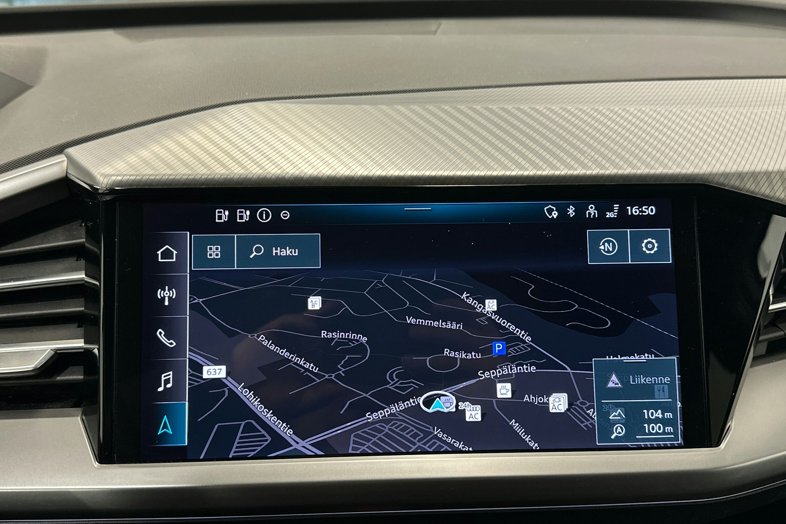 valkoinen Audi Q4 e-tron 2023 kuva 22.