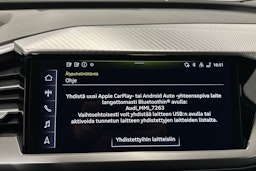 valkoinen Audi Q4 e-tron 2023 kuva 26.