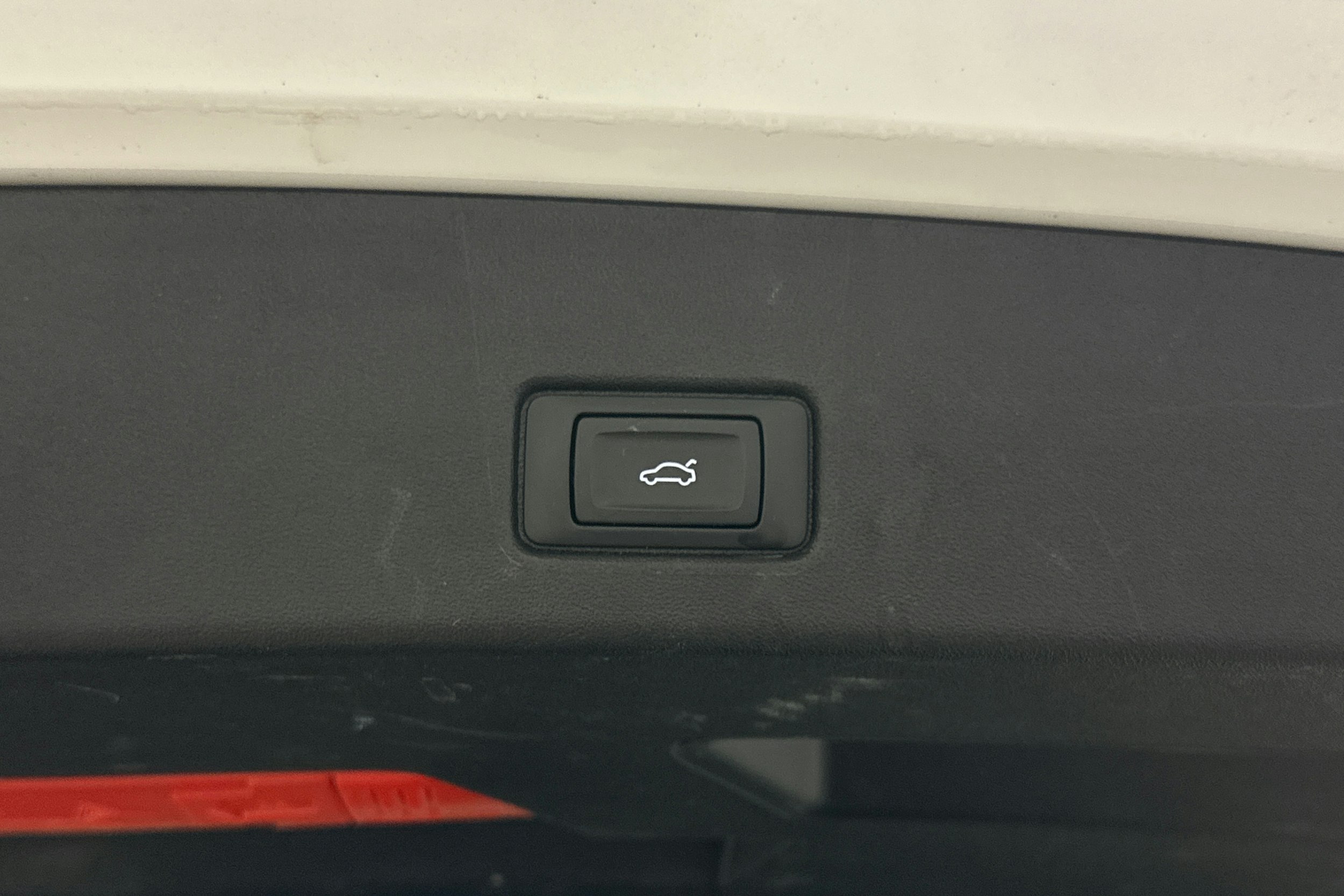 valkoinen Audi Q4 e-tron 2023 kuva 31.