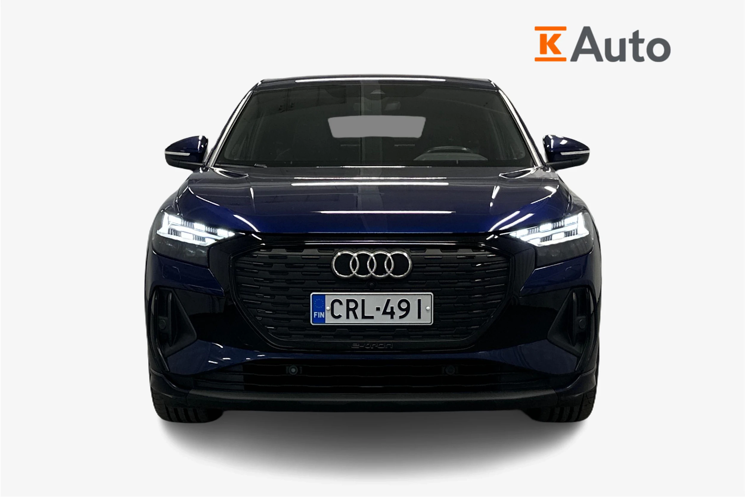 sininen Audi Q4 e-tron 2023 kuva 4.