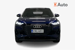 sininen Audi Q4 e-tron 2023 kuva 4.