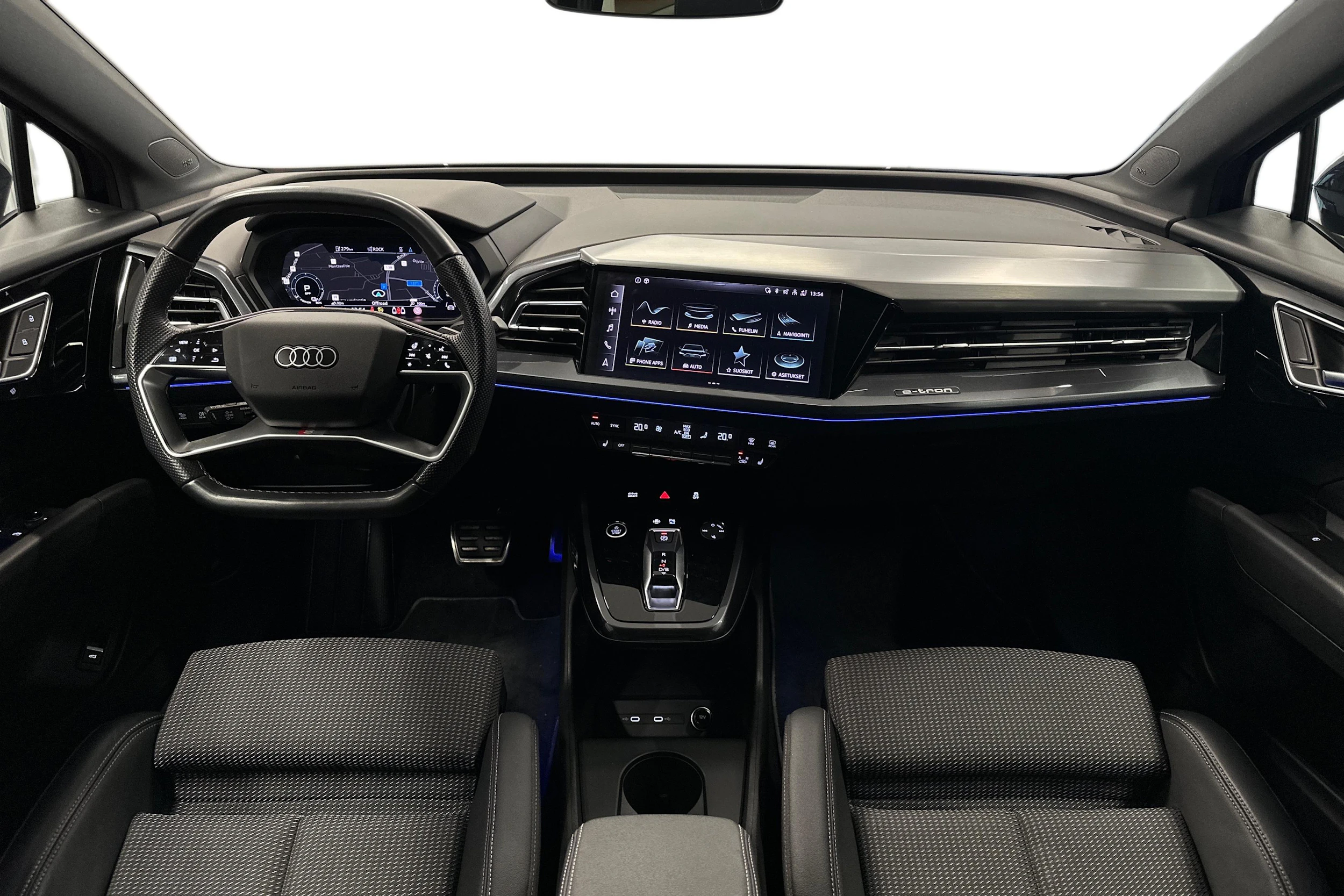 sininen Audi Q4 e-tron 2023 kuva 7.