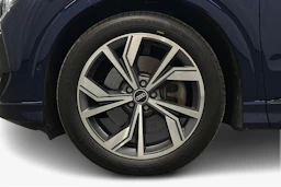 sininen Audi Q4 e-tron 2023 kuva 9.