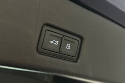 sininen Audi Q4 e-tron 2023 kuva 12.