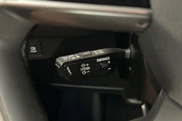 sininen Audi Q4 e-tron 2023 kuva 17.