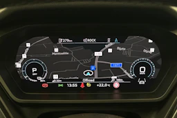 sininen Audi Q4 e-tron 2023 kuva 18.