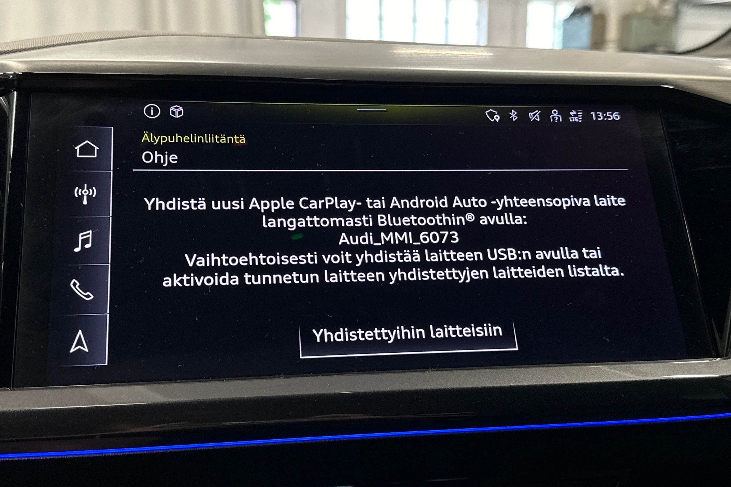 sininen Audi Q4 e-tron 2023 kuva 20.