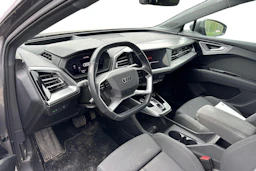 harmaa Audi Q4 e-tron 2023 kuva 3.