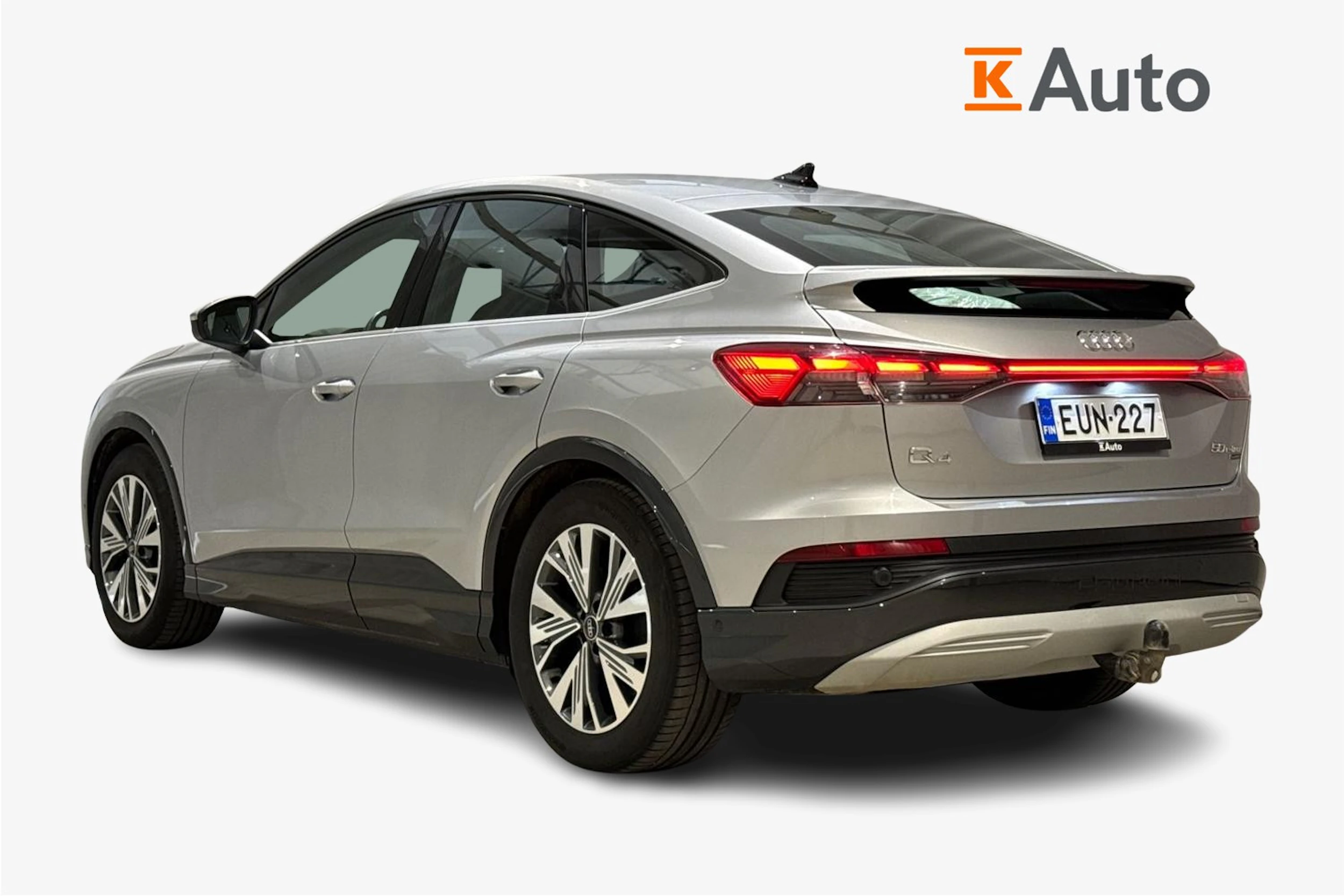 met. harmaa Audi Q4 e-tron 2023 kuva 3.