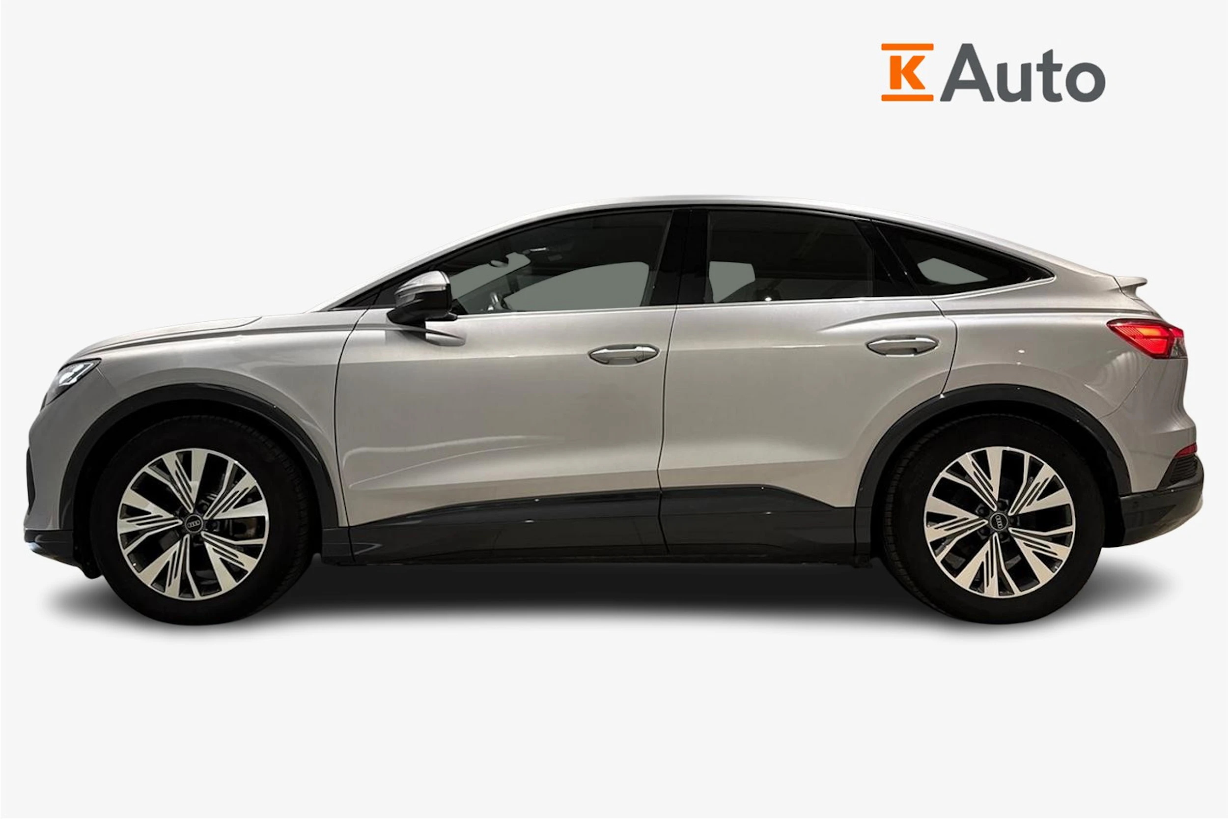 met. harmaa Audi Q4 e-tron 2023 kuva 7.