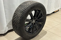 met. harmaa Audi Q4 e-tron 2023 kuva 15.