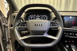 met. harmaa Audi Q4 e-tron 2023 kuva 22.