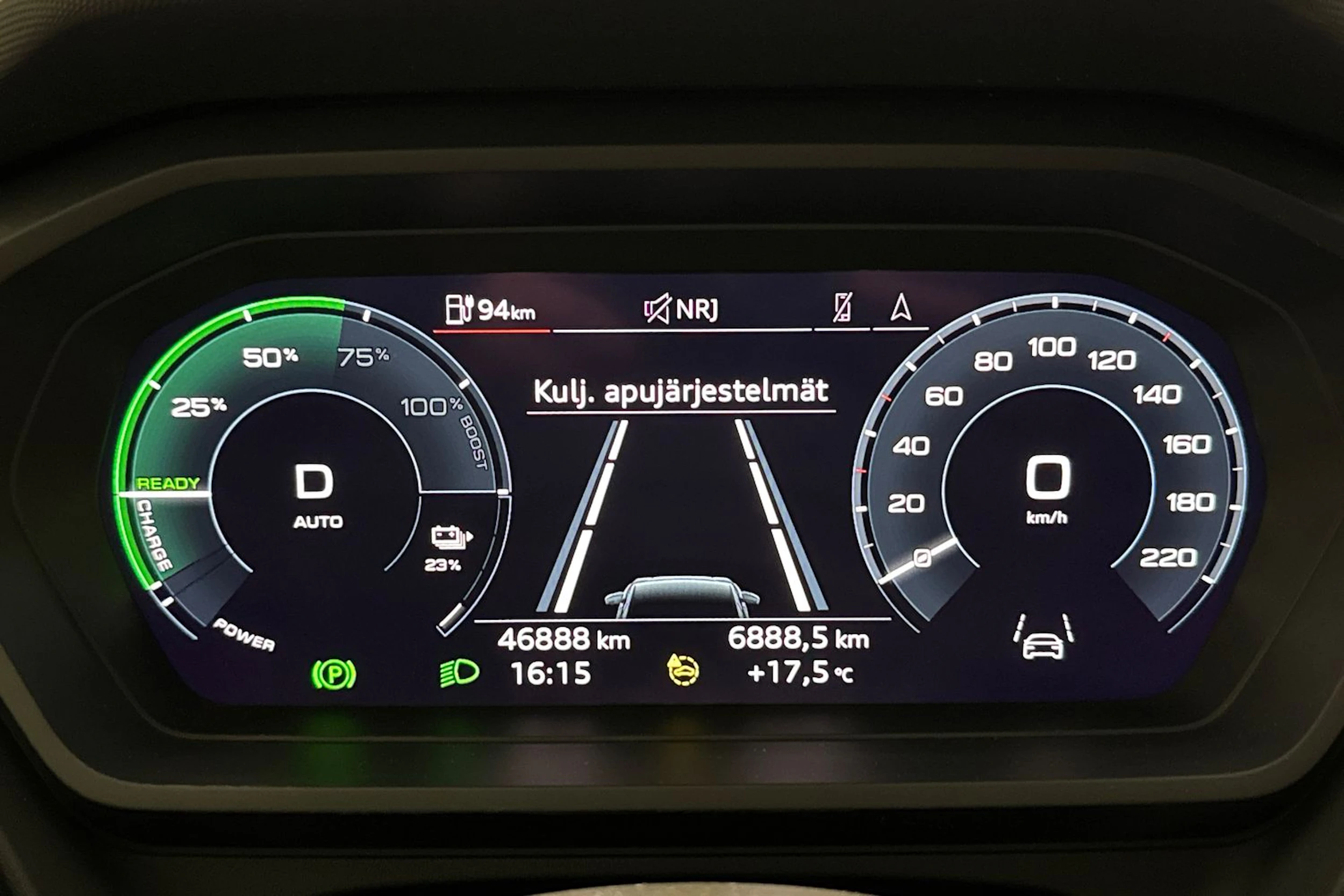 met. harmaa Audi Q4 e-tron 2023 kuva 24.