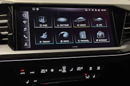 met. harmaa Audi Q4 e-tron 2023 kuva 27.