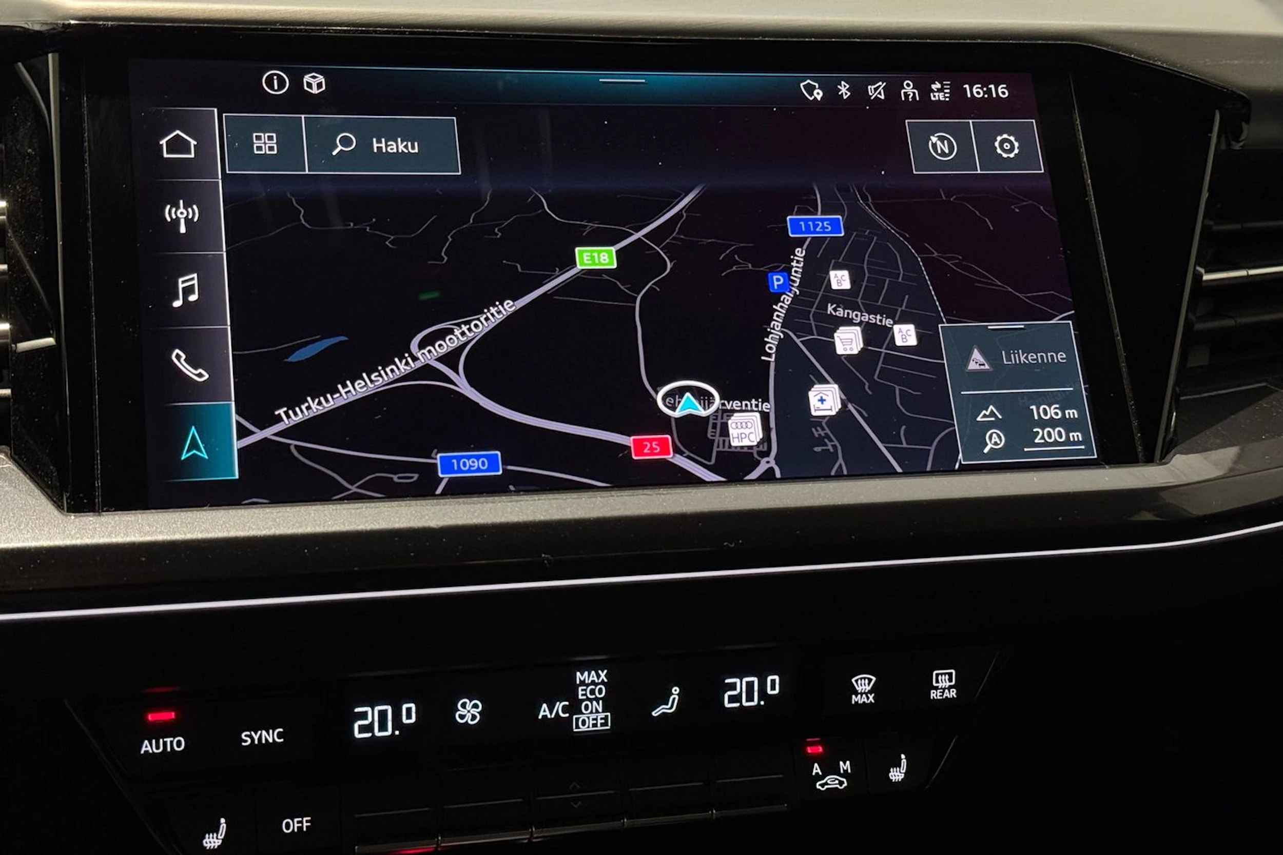 met. harmaa Audi Q4 e-tron 2023 kuva 30.