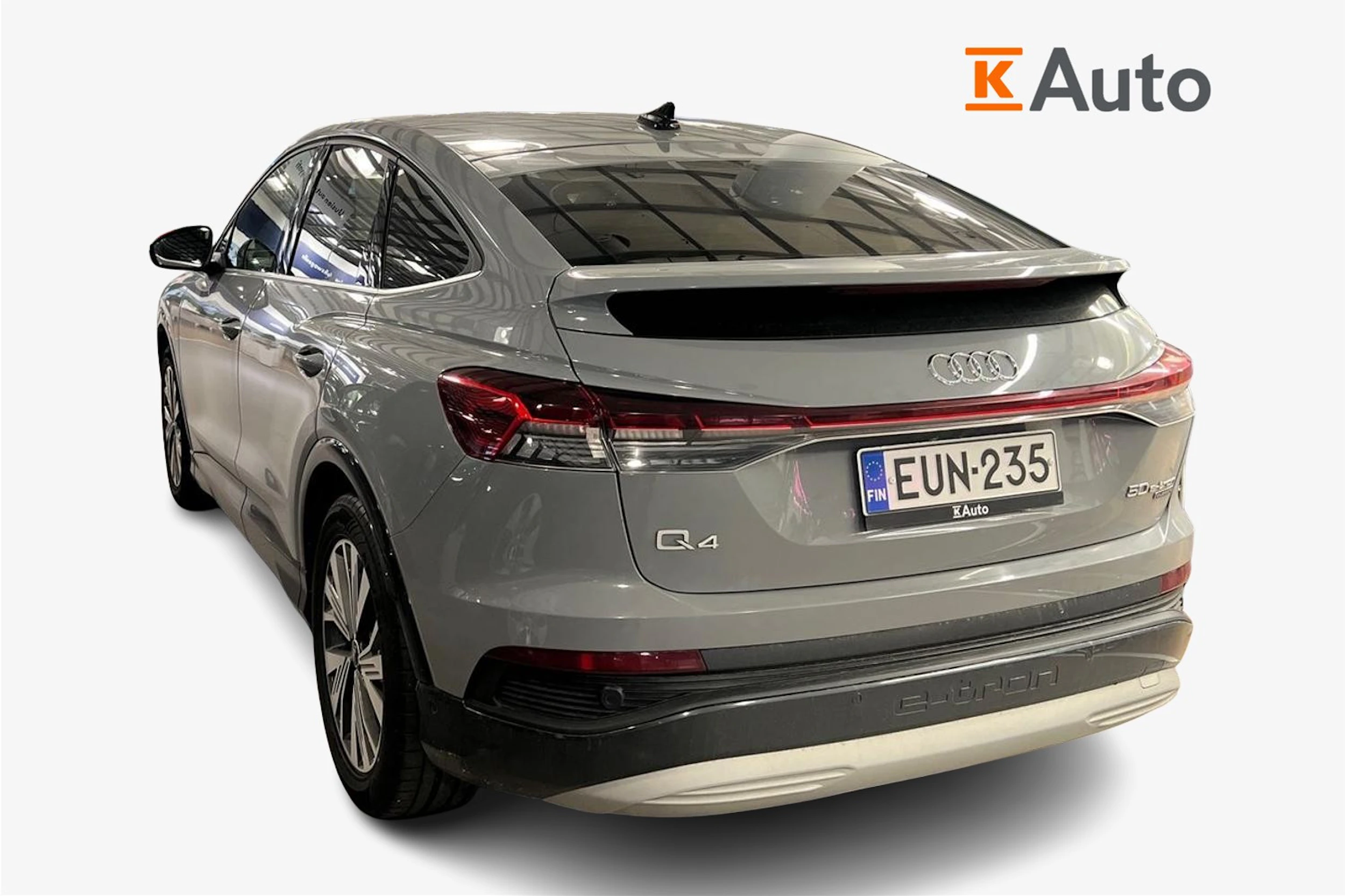 harmaa Audi Q4 e-tron 2023 kuva 2.