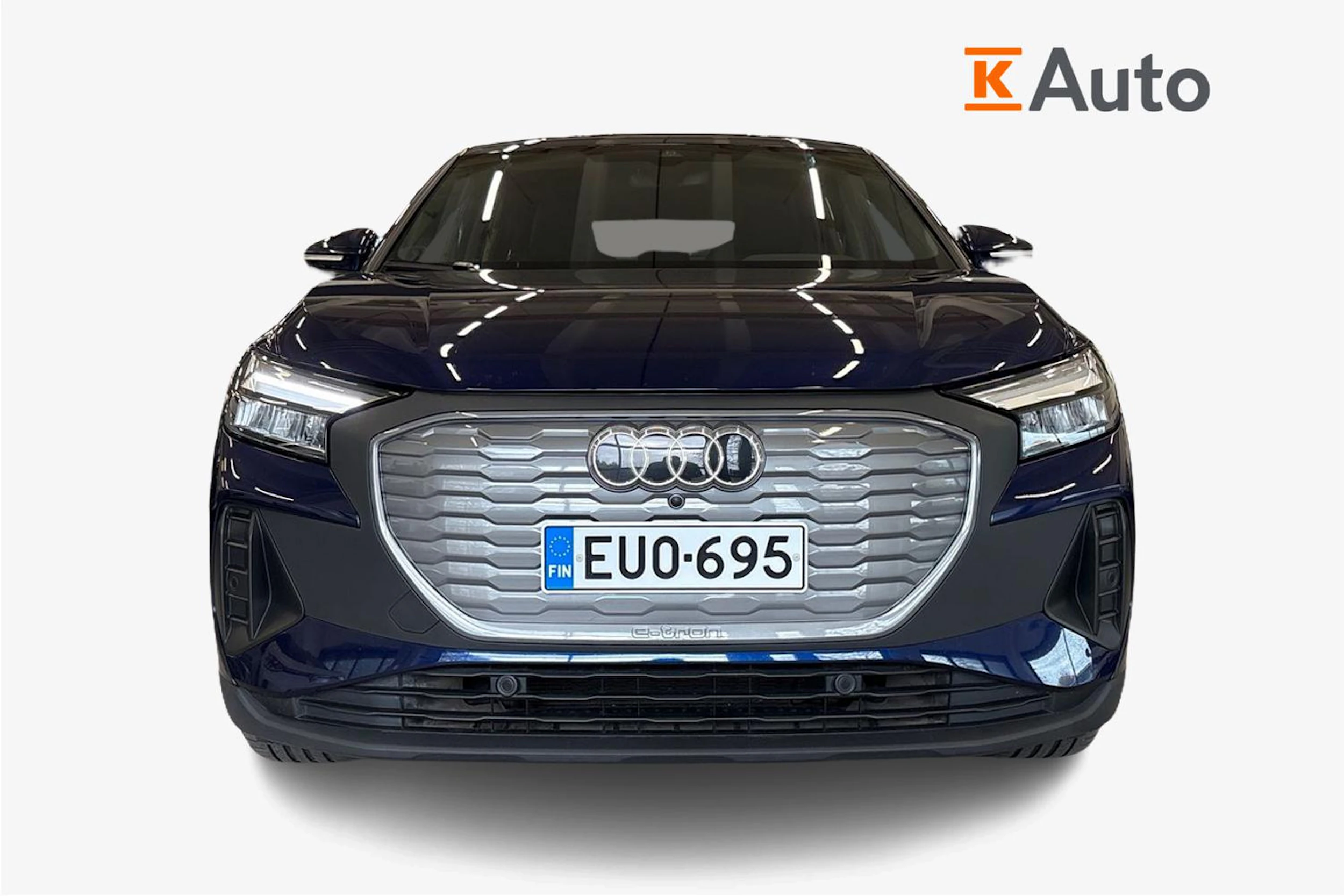 sininen Audi Q4 e-tron 2023 kuva 4.