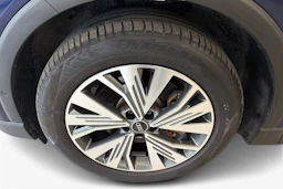 sininen Audi Q4 e-tron 2023 kuva 9.