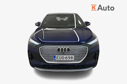 sininen Audi Q4 e-tron 2023 kuva 4.