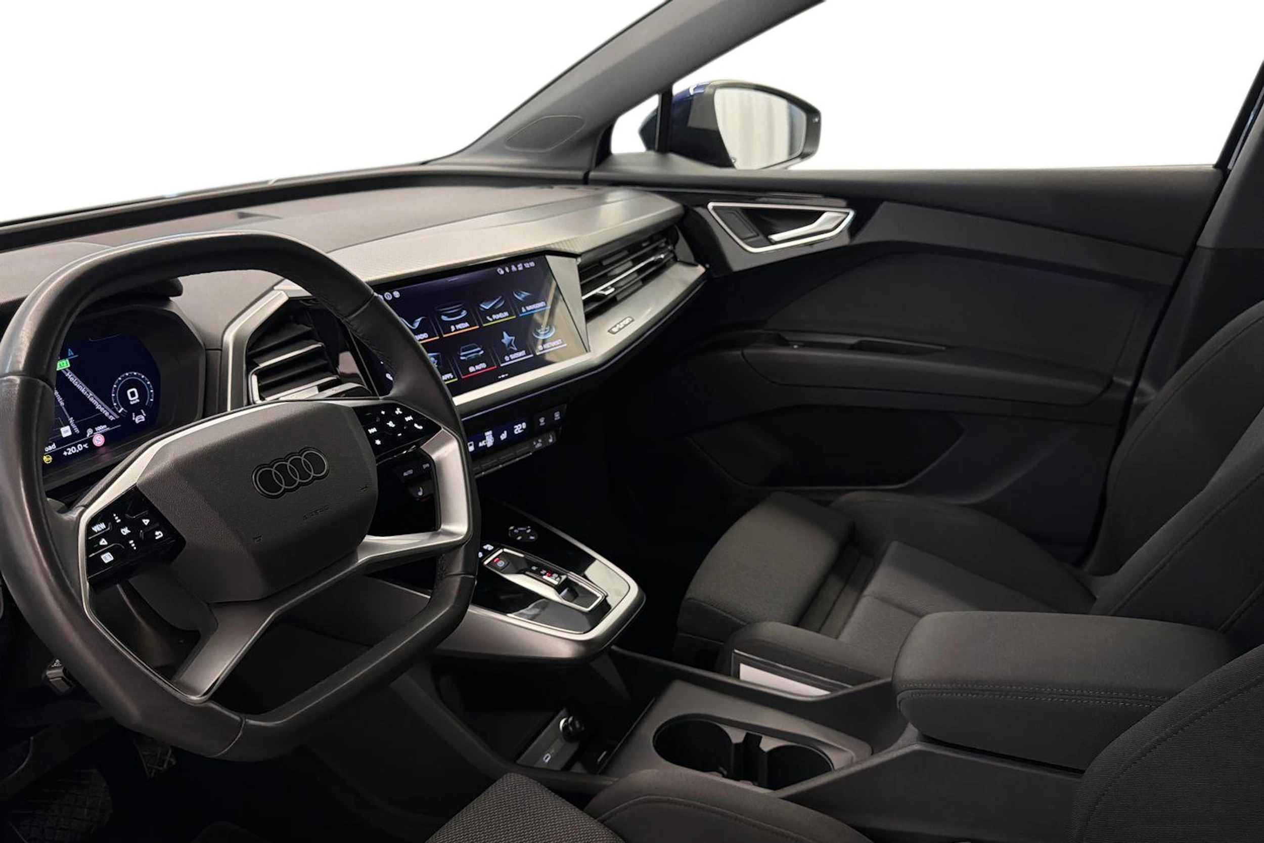 sininen Audi Q4 e-tron 2023 kuva 6.
