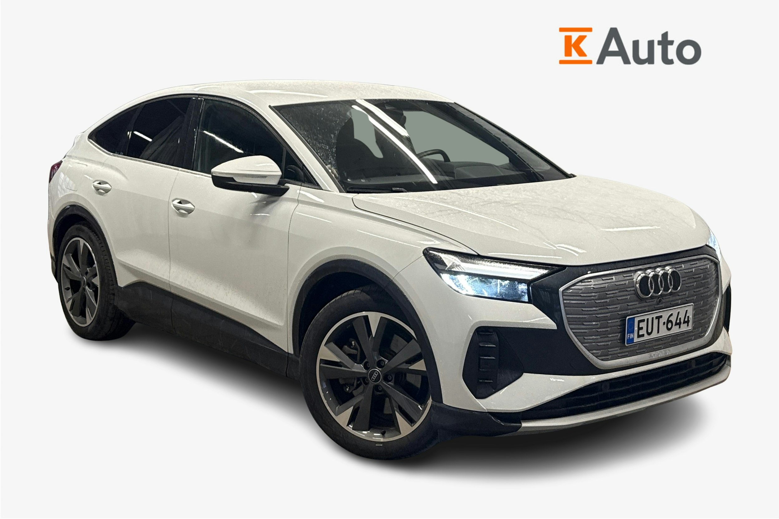valkoinen Audi Q4 e-tron 2023 kuva 1.