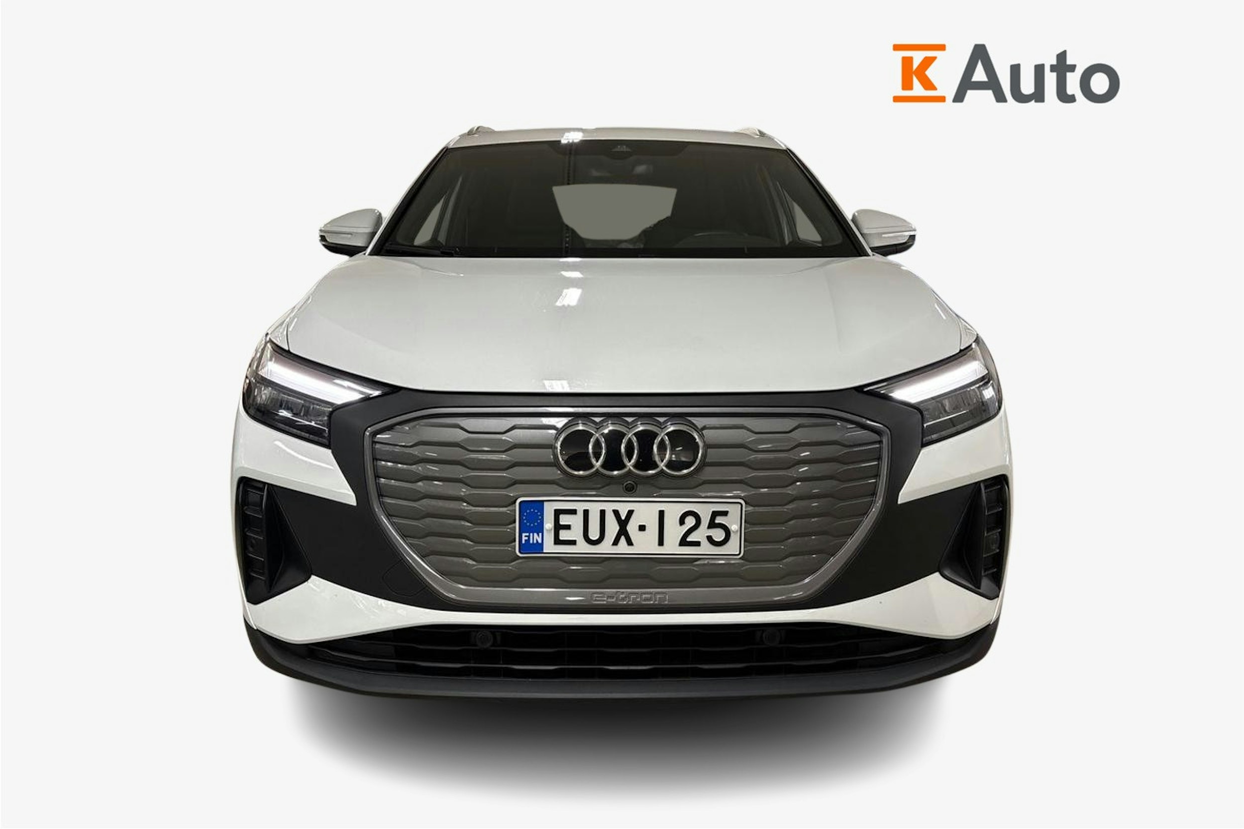 valkoinen Audi Q4 e-tron 2023 kuva 4.