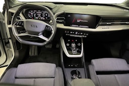valkoinen Audi Q4 e-tron 2023 kuva 7.