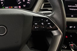 valkoinen Audi Q4 e-tron 2023 kuva 16.