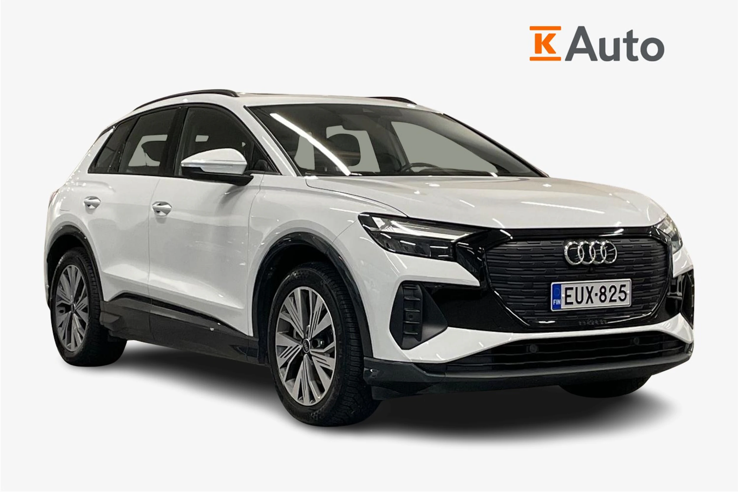 Valkoinen Audi Q4 e-tron 2023 kuva 1.