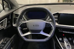 Valkoinen Audi Q4 e-tron 2023 kuva 11.