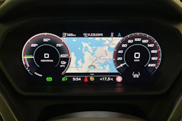Valkoinen Audi Q4 e-tron 2023 kuva 17.