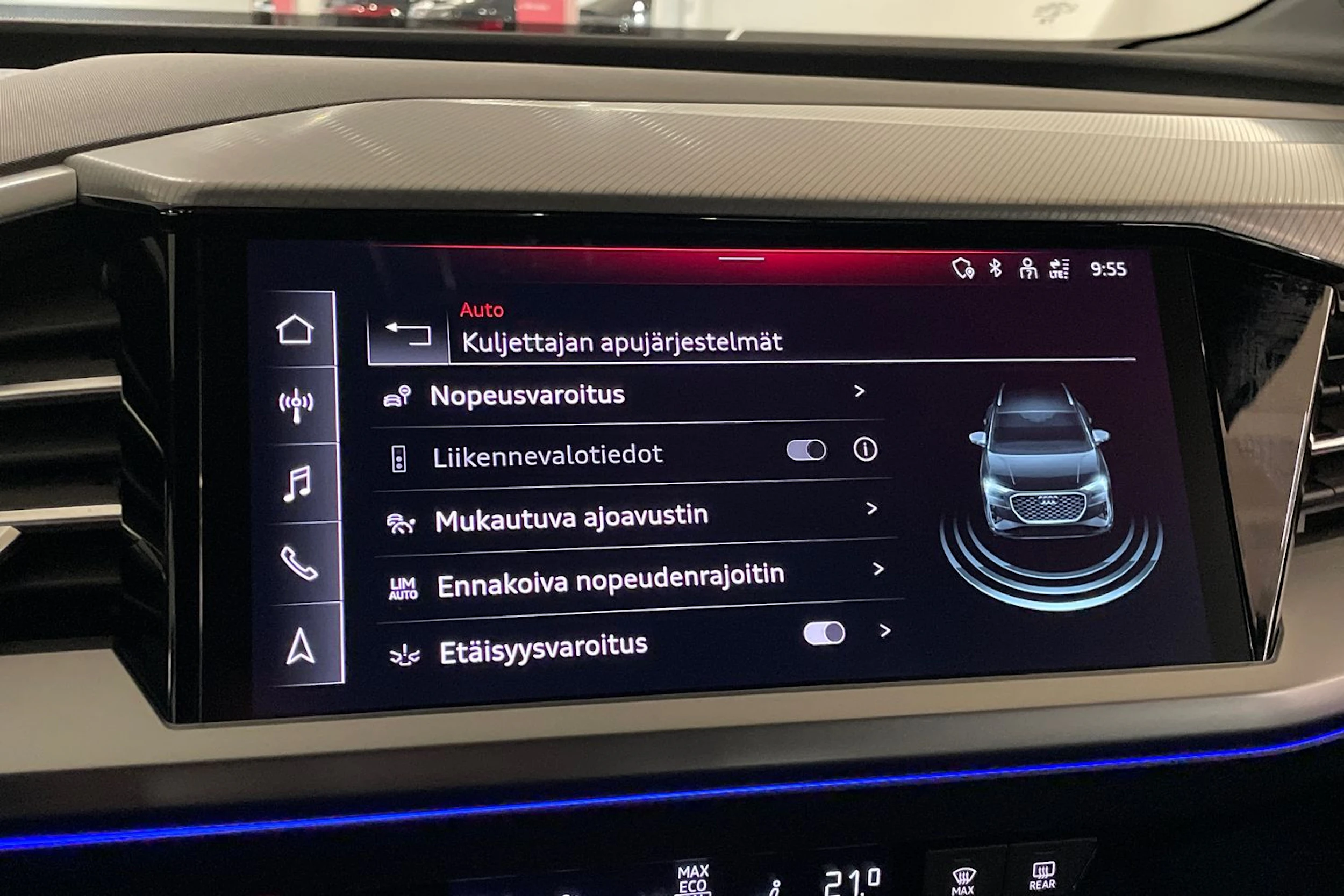 Valkoinen Audi Q4 e-tron 2023 kuva 19.