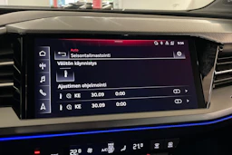 Valkoinen Audi Q4 e-tron 2023 kuva 21.
