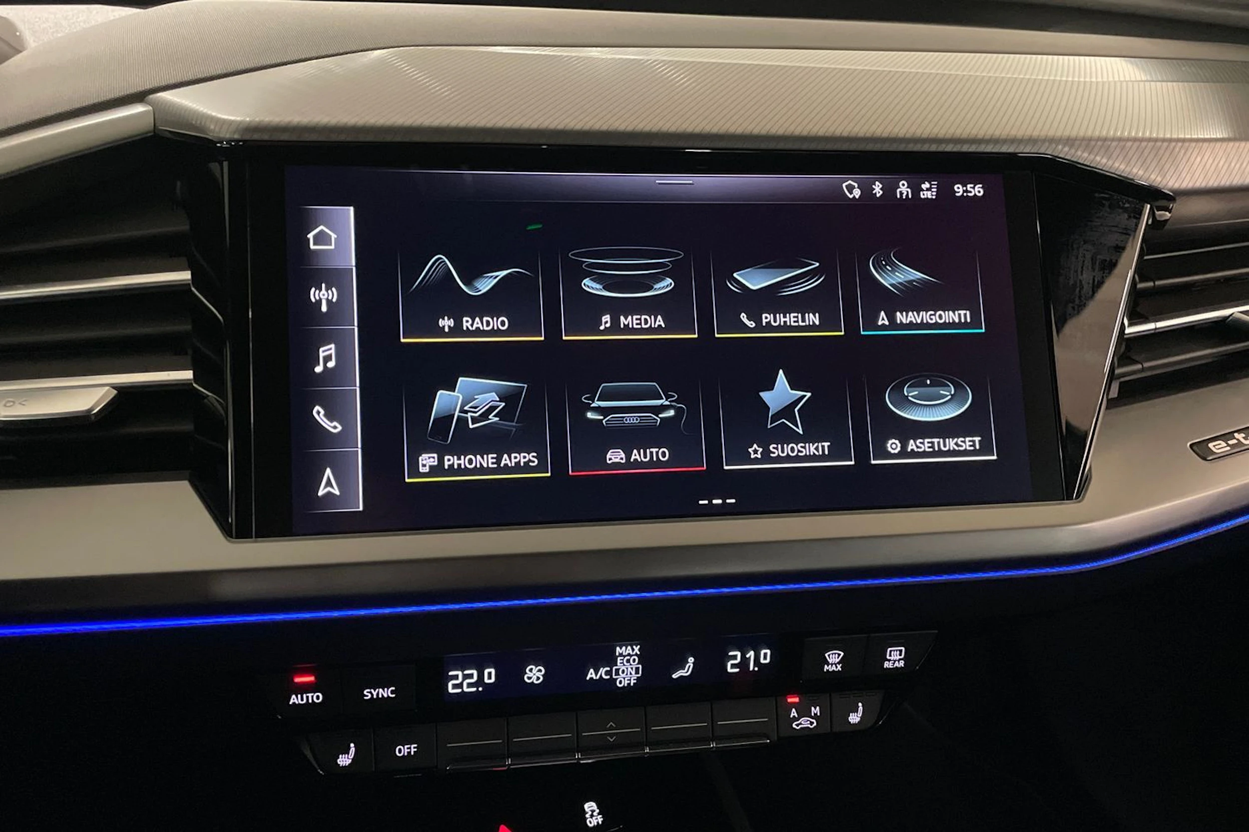 Valkoinen Audi Q4 e-tron 2023 kuva 23.