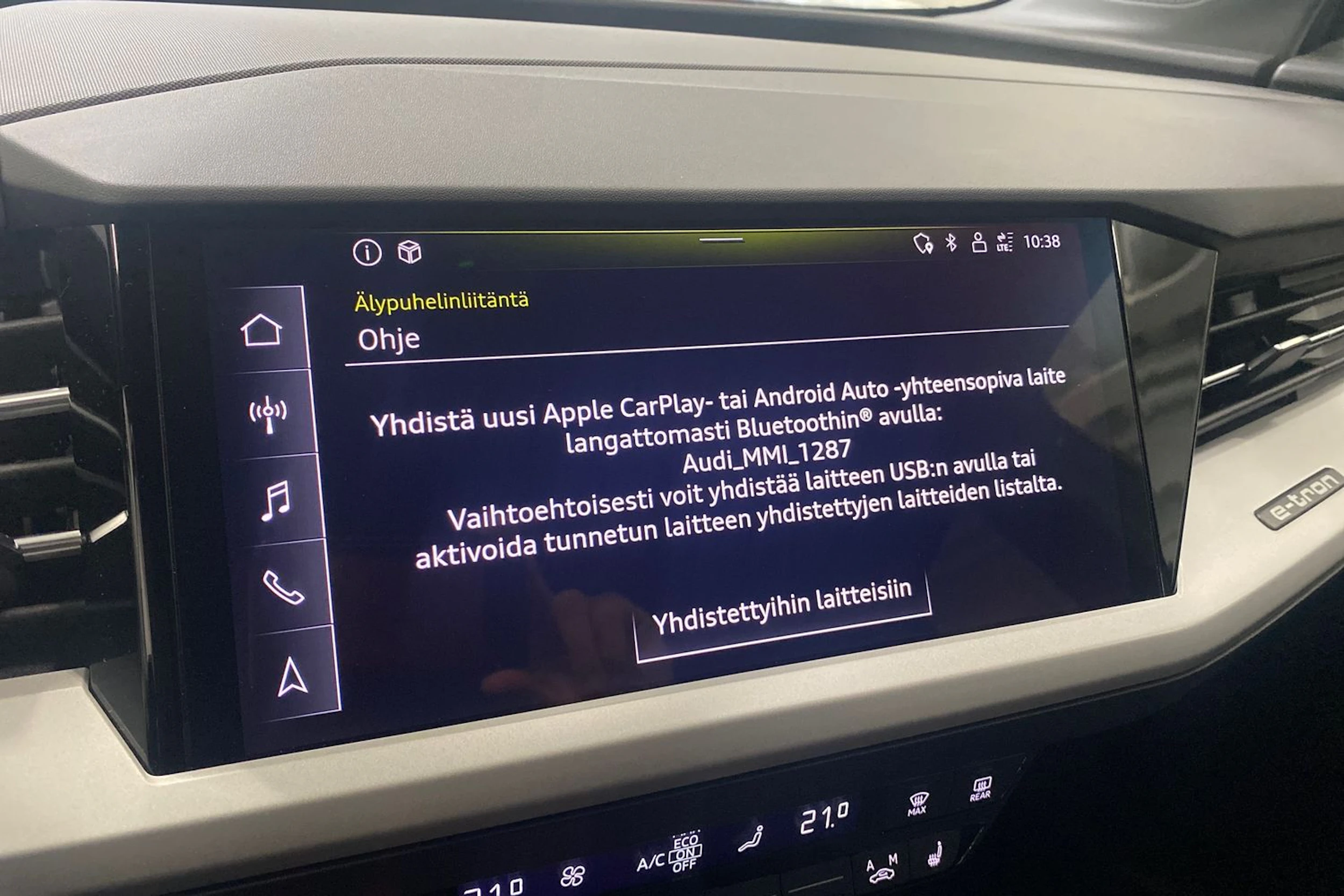 Harmaa Audi Q4 e-tron 2023 kuva 16.