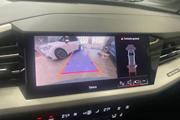 Harmaa Audi Q4 e-tron 2023 kuva 19.