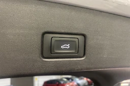 Harmaa Audi Q4 e-tron 2023 kuva 26.