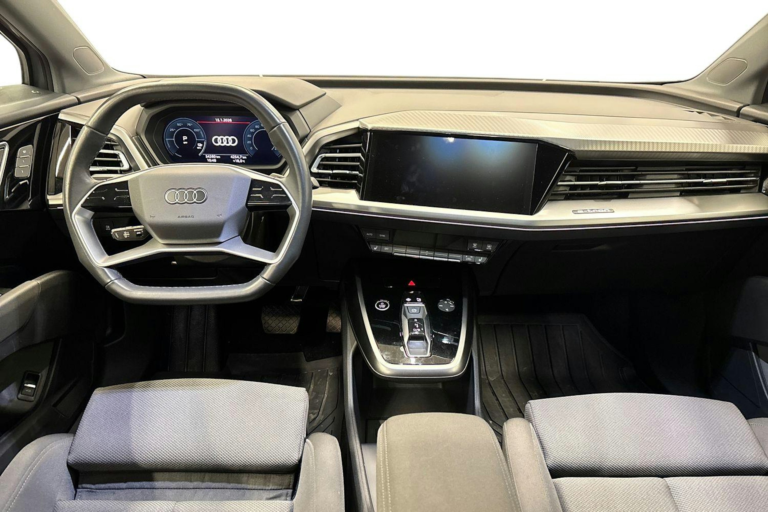 harmaa Audi Q4 e-tron 2023 kuva 9.