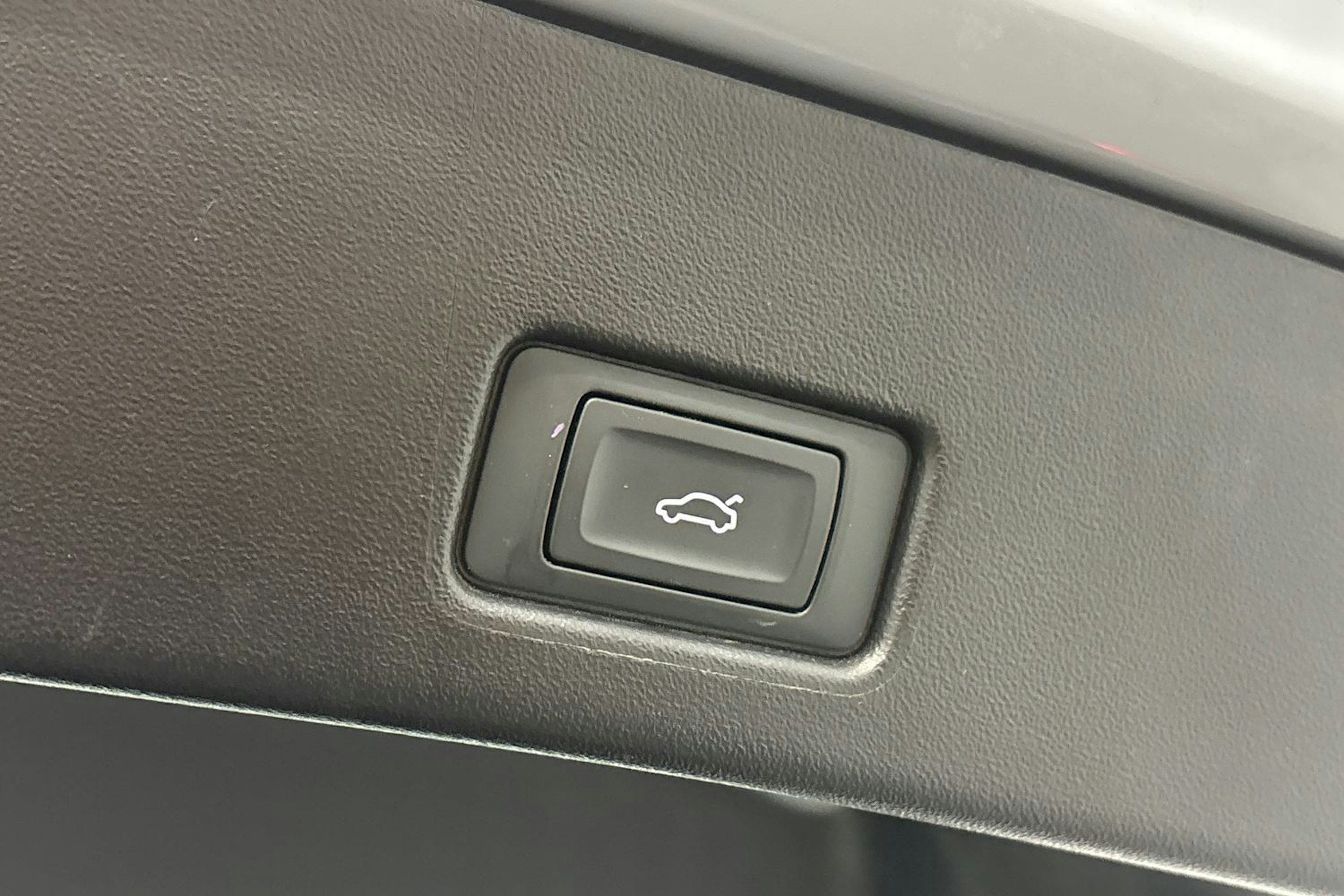 harmaa Audi Q4 e-tron 2023 kuva 16.