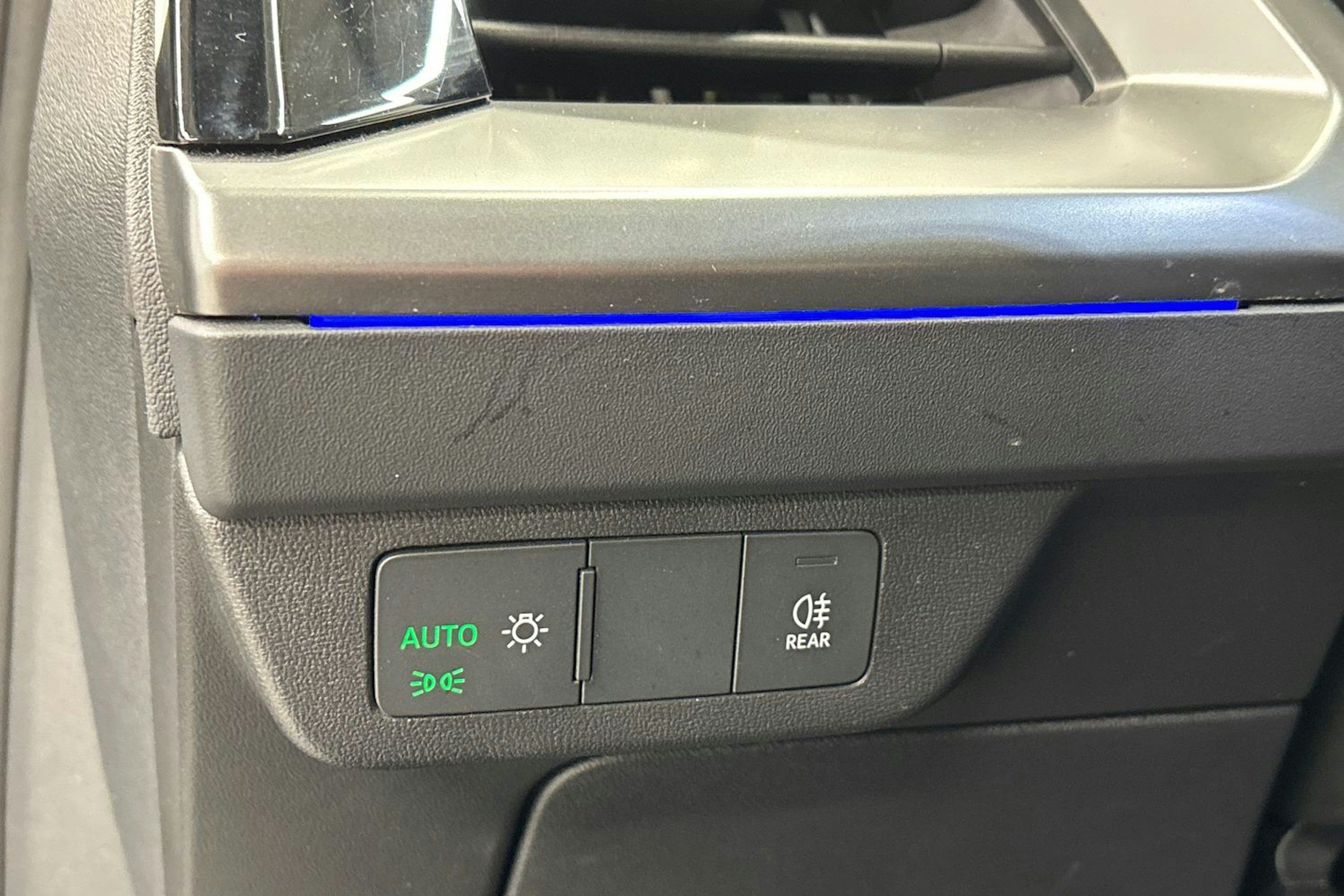 harmaa Audi Q4 e-tron 2023 kuva 21.