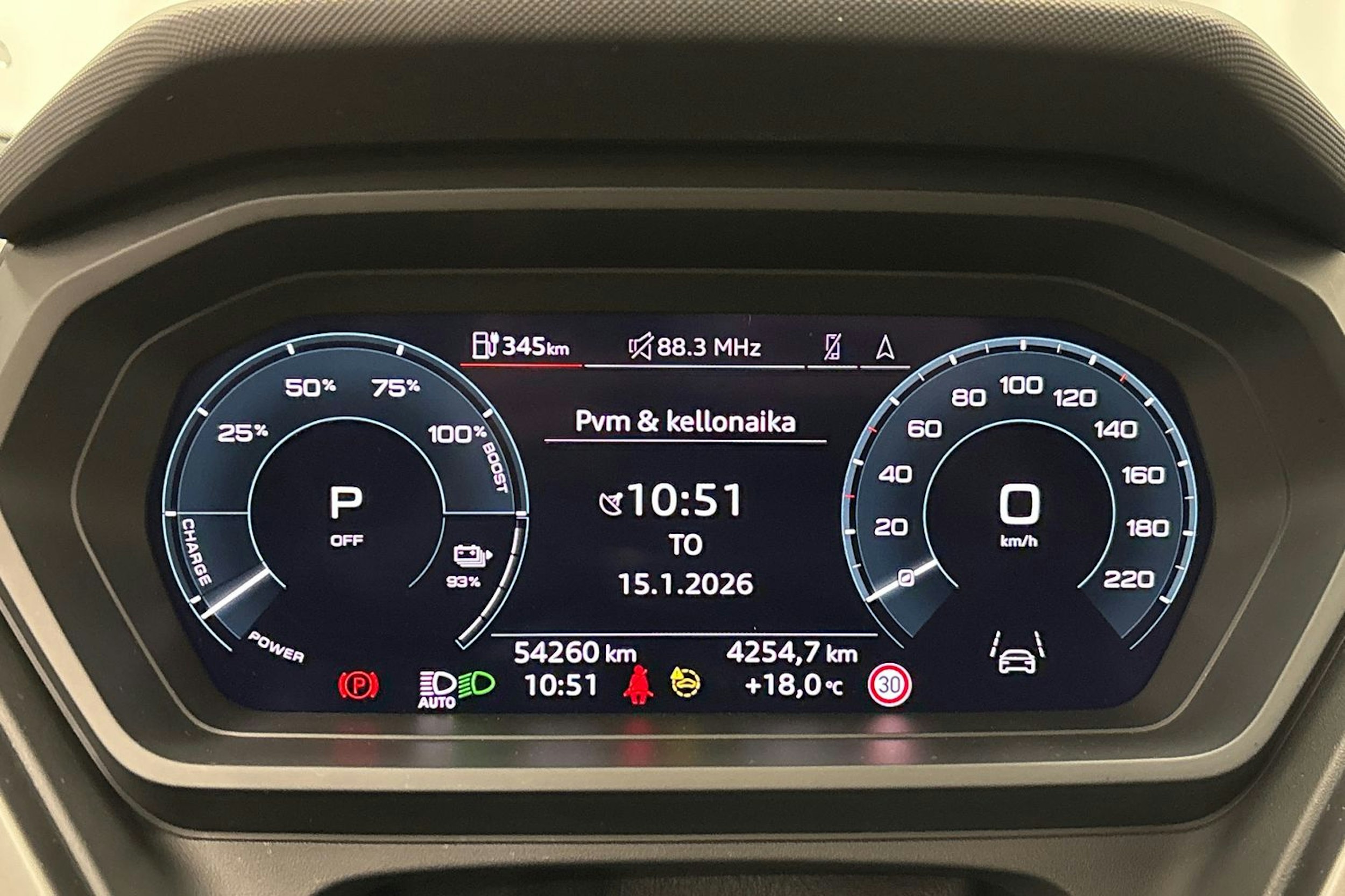 harmaa Audi Q4 e-tron 2023 kuva 25.