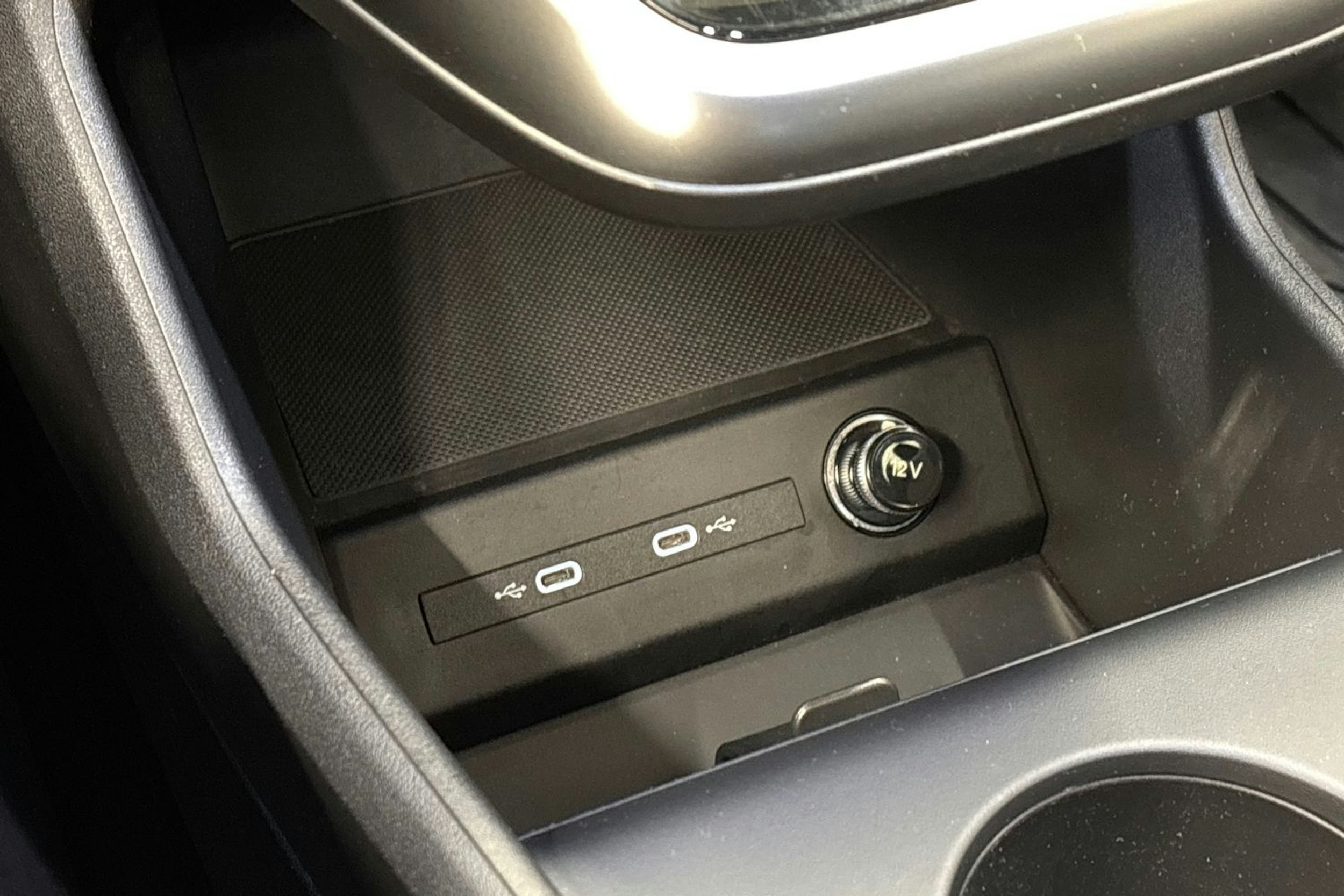 harmaa Audi Q4 e-tron 2023 kuva 31.