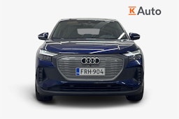 sininen Audi Q4 e-tron 2023 kuva 5.