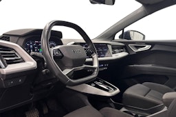 sininen Audi Q4 e-tron 2023 kuva 7.