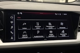 sininen Audi Q4 e-tron 2023 kuva 29.